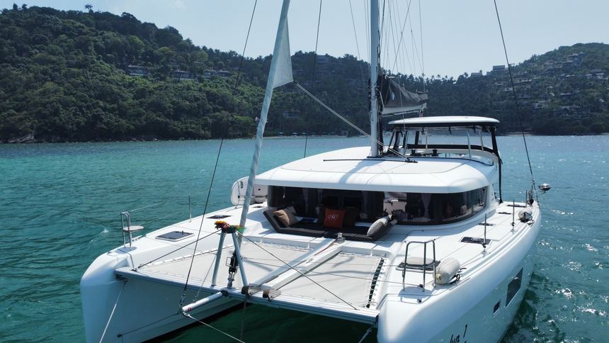 Lagoon 42 — sailing catamaran charter, Koh Samui