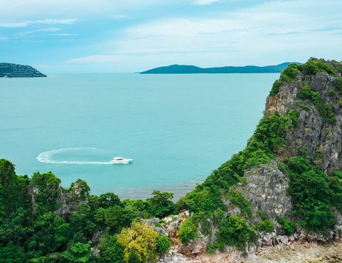 The bays of the Ang Thong archipelago